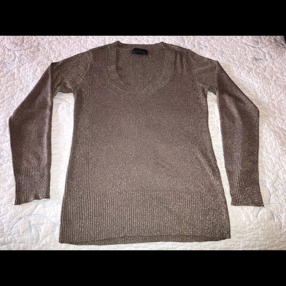 Women’s metallic gold long sleeved sweater - Picture 5 of 7